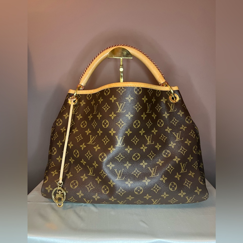 🤩New Model ARTSY MM🤩 Louis Vuitton Monogram Shoulder bag